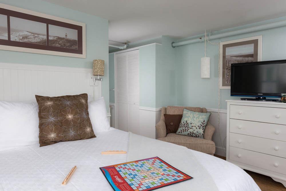 Vineyard Square Hotel And Suites Едгартаун Екстериор снимка