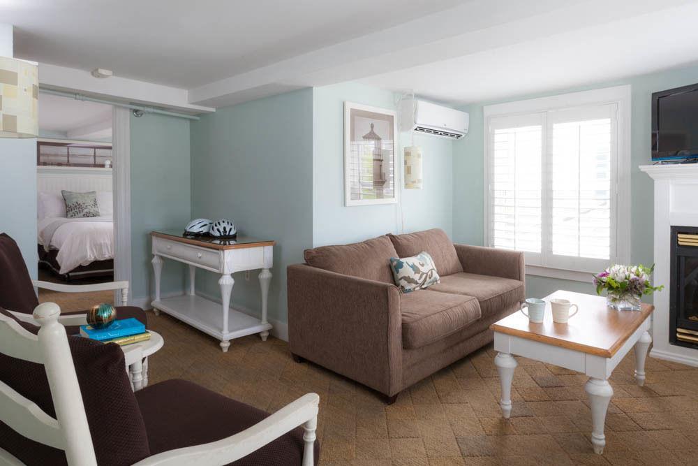 Vineyard Square Hotel And Suites Едгартаун Екстериор снимка