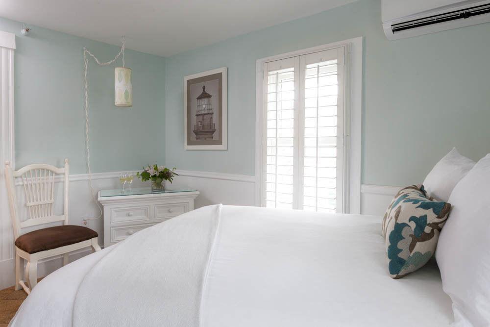 Vineyard Square Hotel And Suites Едгартаун Екстериор снимка