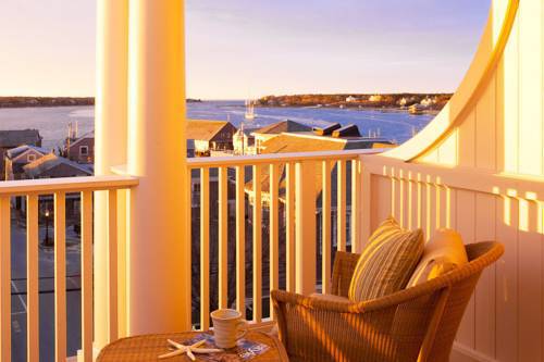 Vineyard Square Hotel And Suites Едгартаун Стая снимка
